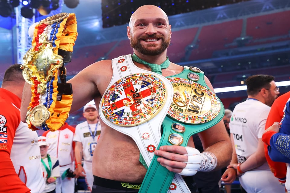 El campeón de boxeo Tyson Fury revela que su primo fue asesinado a puñaladas