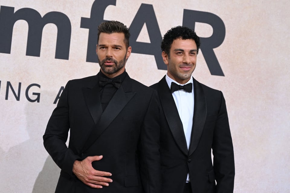 Ricky Martin aparece acompañado en Mónaco tras su divorcio