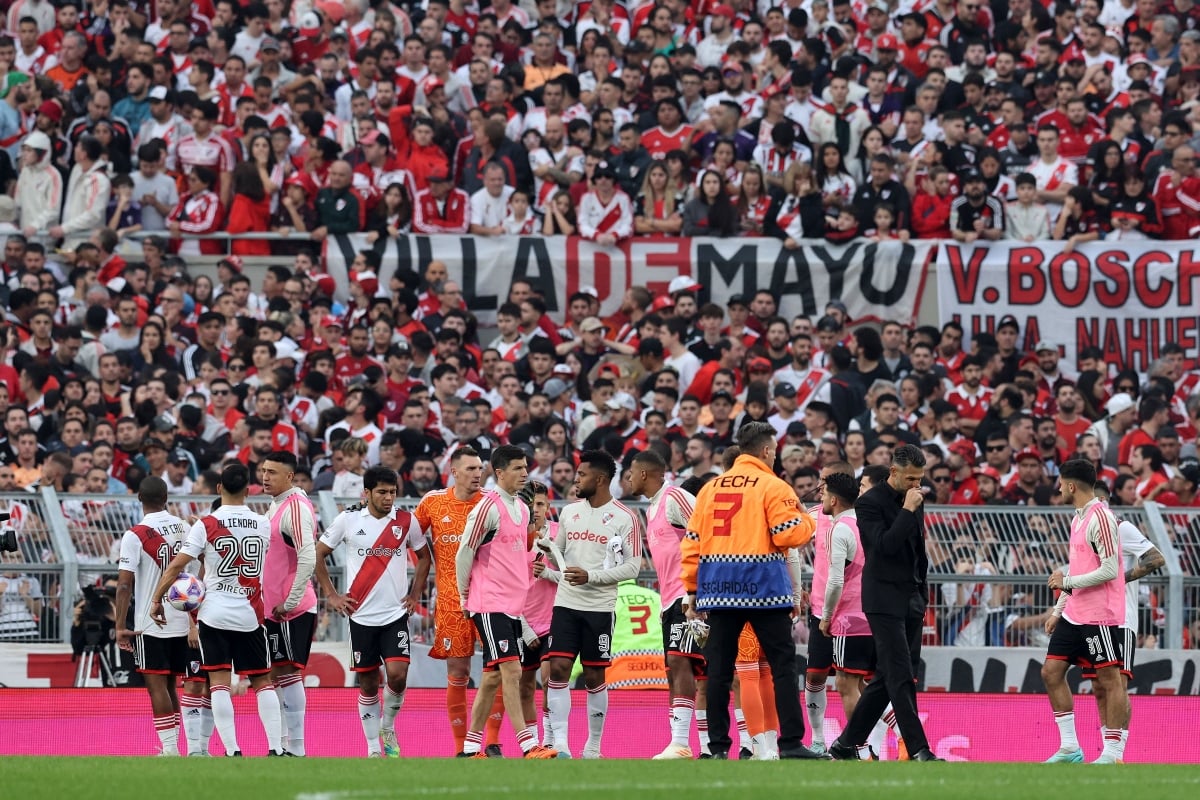 Tragedia en el fútbol al confirmarse la muerte de aficionado en estadio