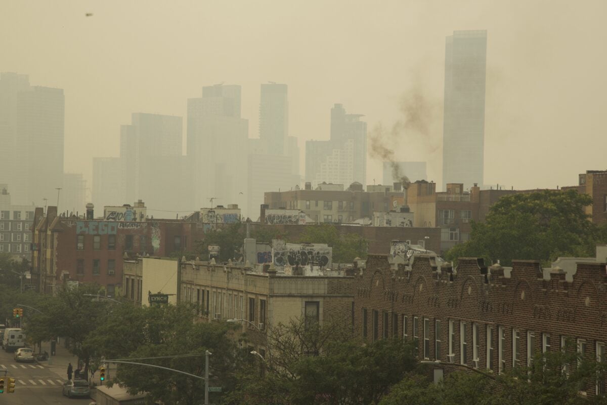¿Nueva York bajo el Apocalipsis? Incendios forestales provocan humo intenso