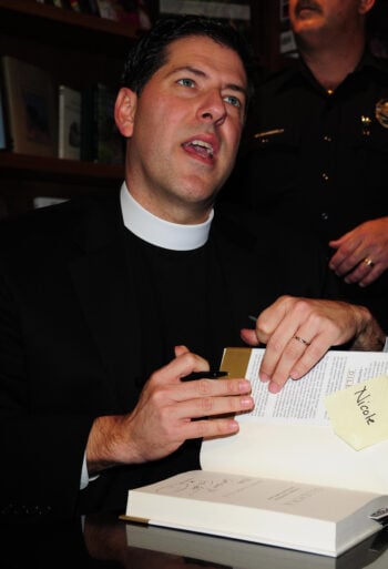 Hermanas Padre Alberto Cutié