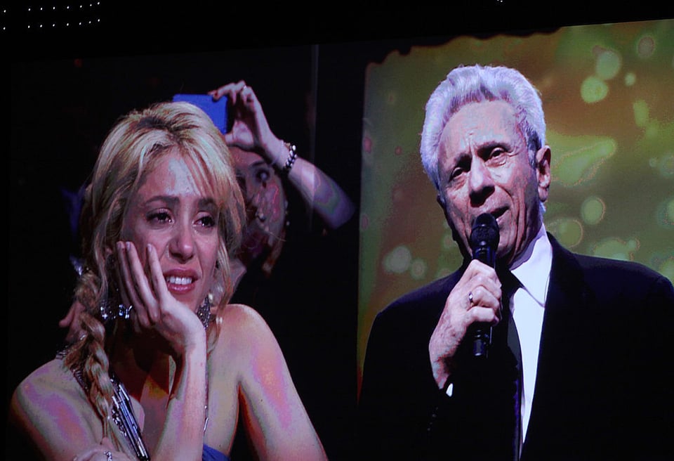 Aseguran que Shakira viajó a Colombia tras problemas de salud de su papá (FOTOS)