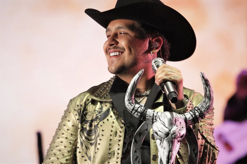 ¿Confirma sospechas? Christian Nodal da la cara y habla sobre el presunto veto de su disquera (VIDEO) featured image