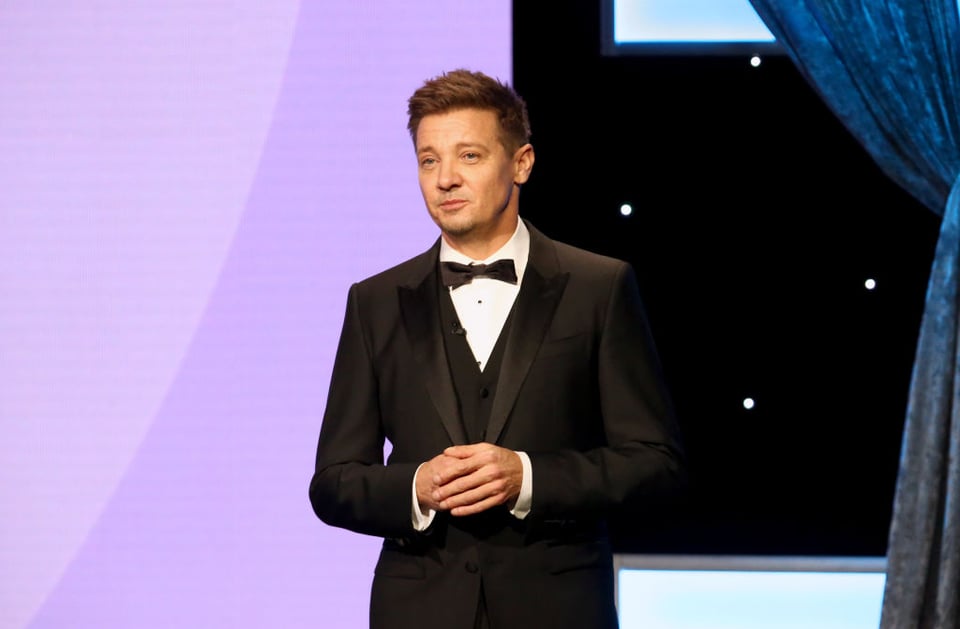 Jeremy Renner: La superestrella de Marvel está en estado crítico de salud tras sufrir accidente en la nieve