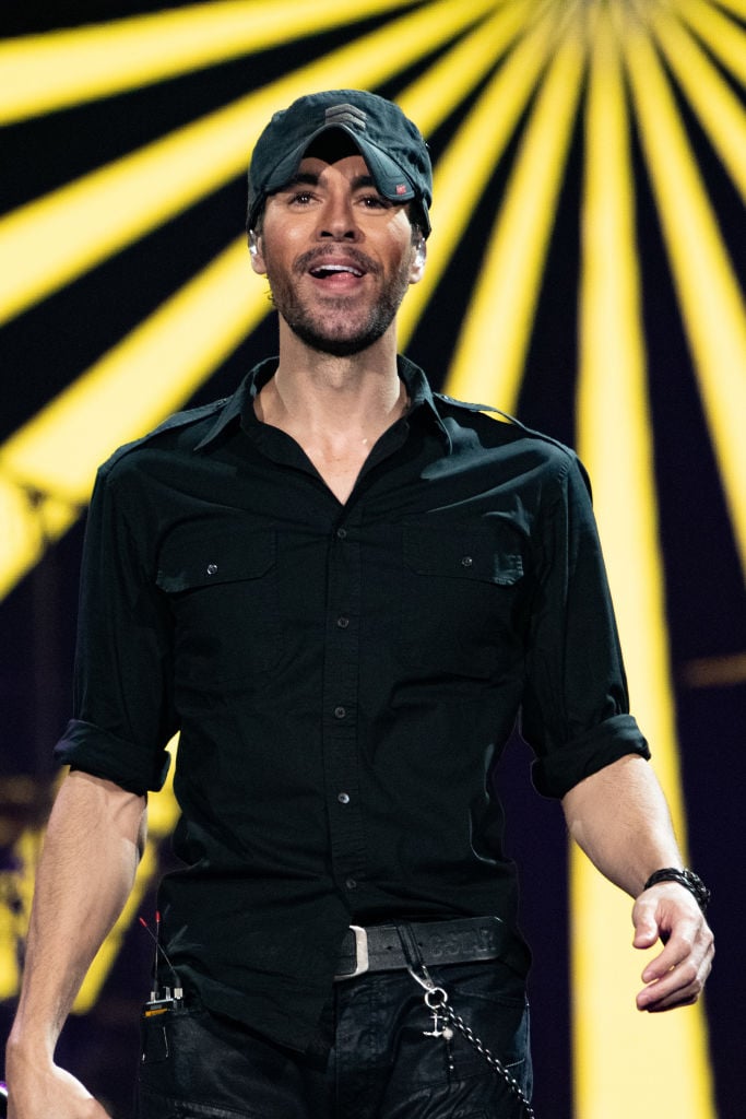 Enrique Iglesias se encuentra mal de salud