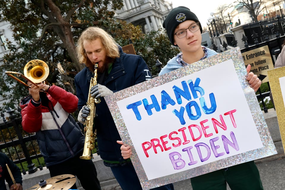 ¿A quiénes beneficiará el plan de Biden?
