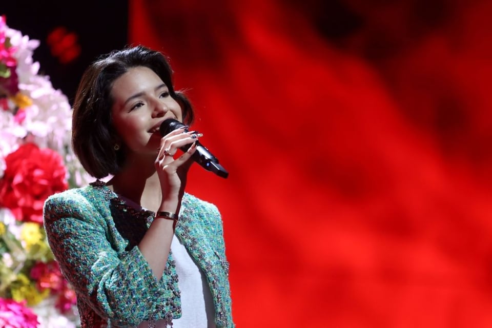 Ángela Aguilar dice ser muy coqueta; «Mi papá siempre me regañaba»