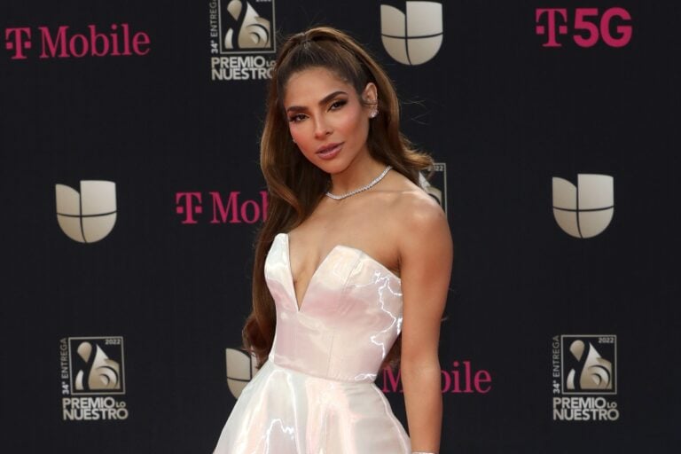Alejandra Espinoza pide oraciones tras compartir triste noticia (VIDEO)