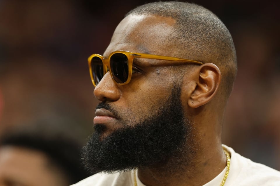 La impresionante colección de autos de Lebron James featured image