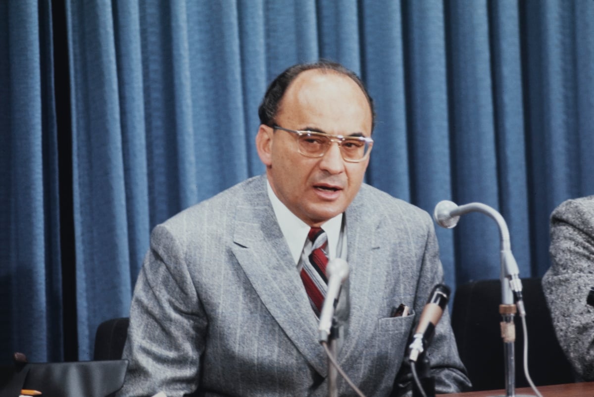 Luis Echeverría restos
