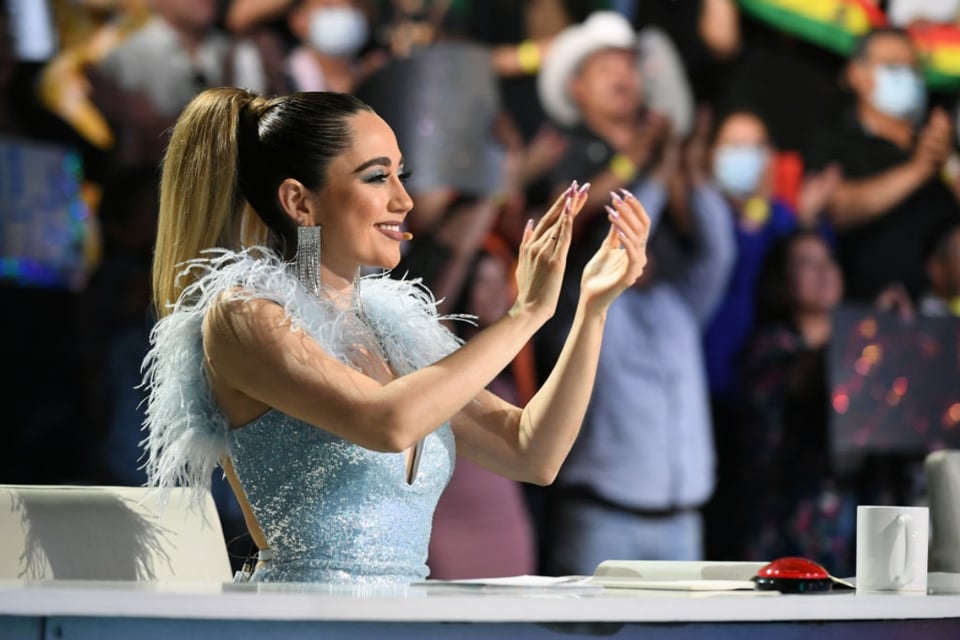 Lo que dijo Carolina Ross antes de cantar en la pelea del Canelo