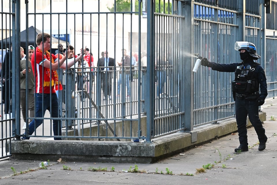 Retrasan la final de la Champions League por problemas de seguridad (FOTOS Y VIDEOS)