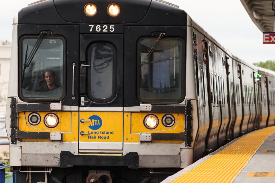 Múltiples heridos tras descarrilamiento de tren en EEUU