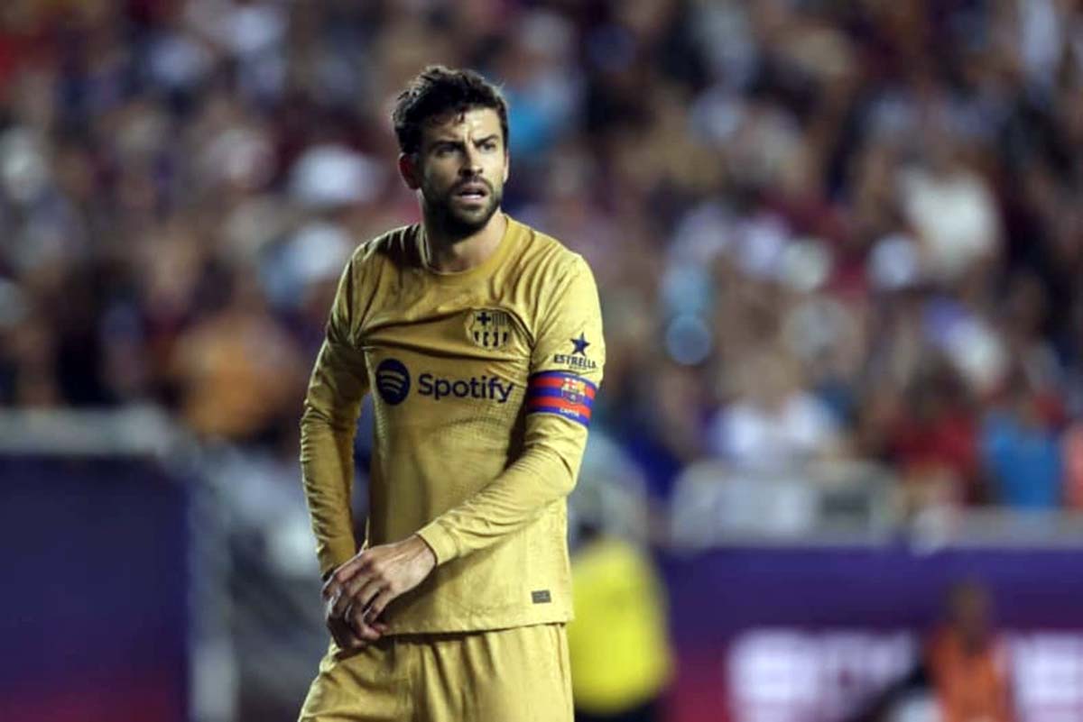No longer hiding? Photos of Piqué with his new girlfriend (PHOTOS)