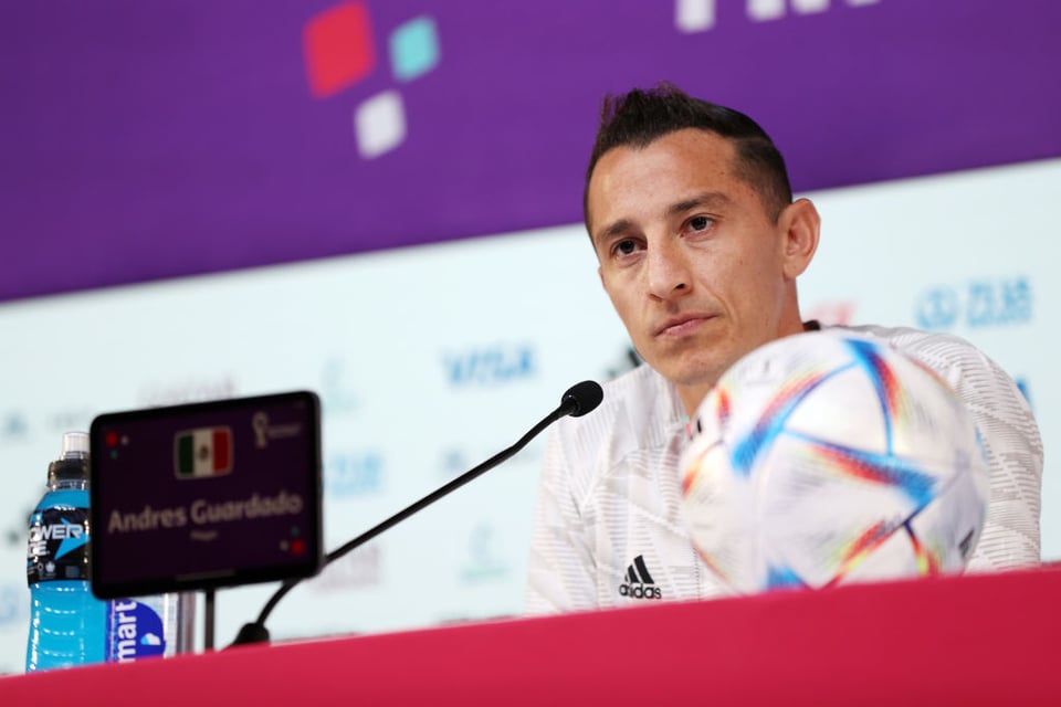 Andrés Guardado se pone de lado de Messi tras controversia con Canelo