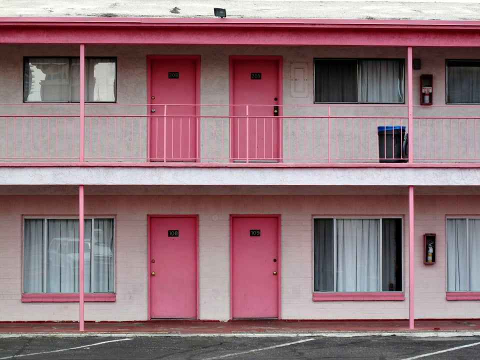 Mujer esposo amante motel: Comentarios divididos