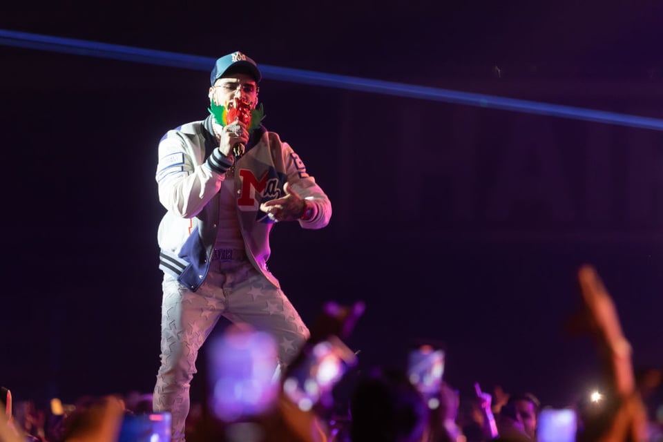 Ex esposa de Anuel AA asegura que la golpeaba