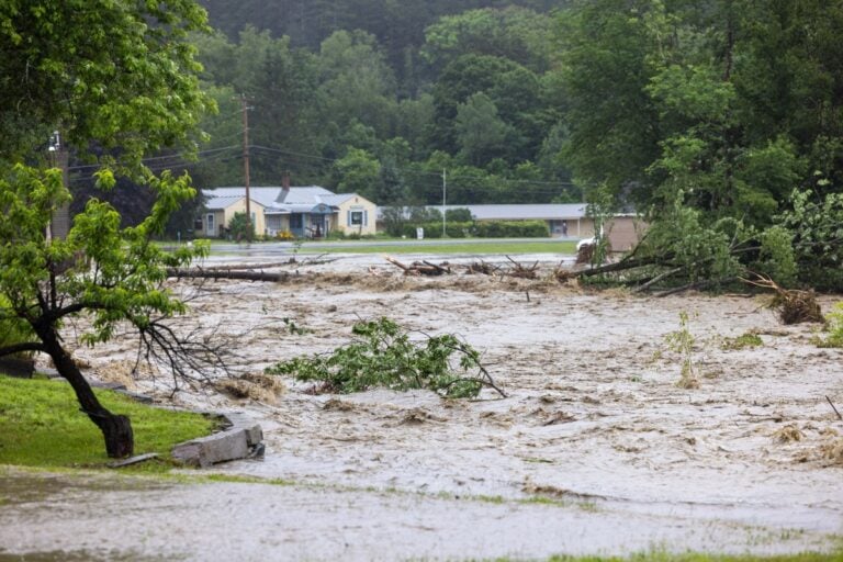 Devastadoras inundaciones en Nueva York dejan saldo mortal