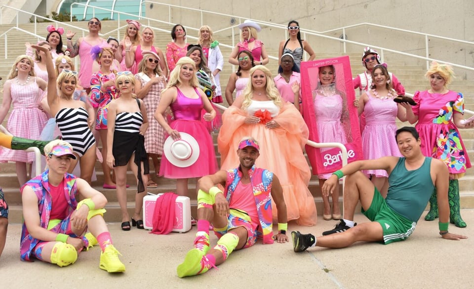 Humillan a joven mexicano en premiere de Barbie