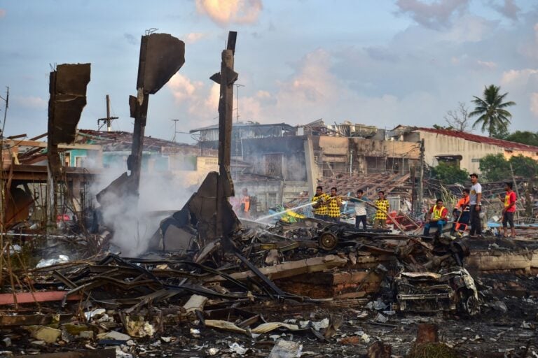 Explosión en almacén de fuegos artificiales dejó múltiples muertos 