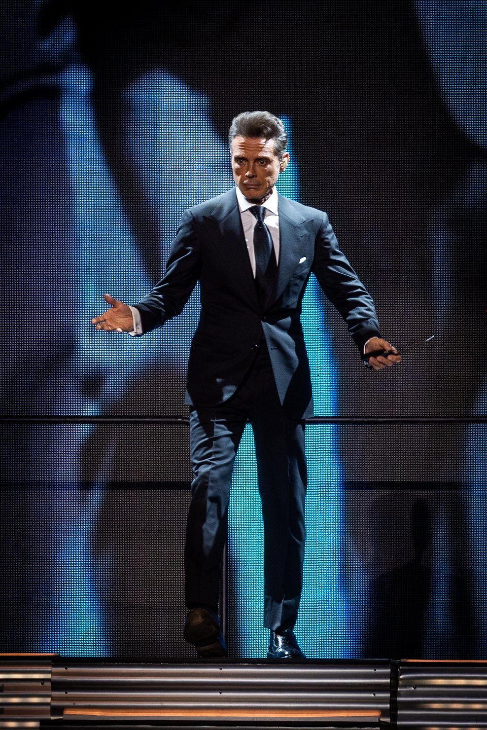 Triunfante regreso de Luis Miguel en concierto de Argentina