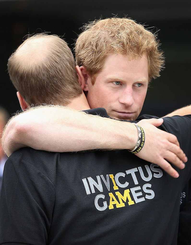 Príncipe Harry revela haber matado a 25 personas