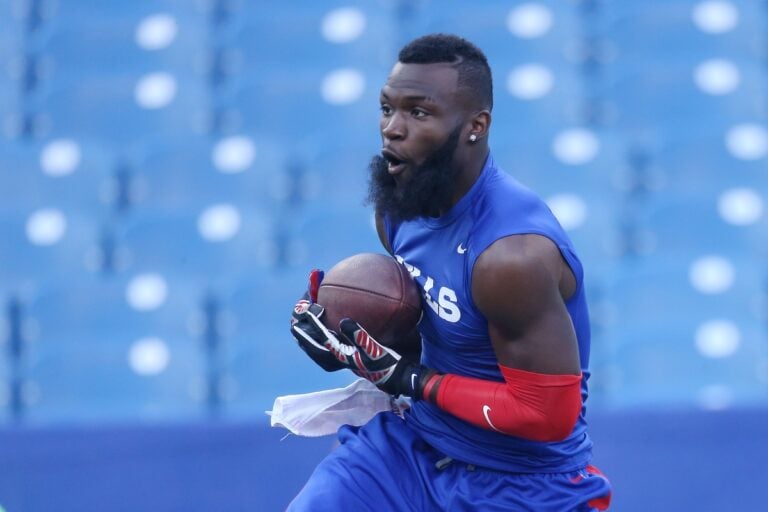Reportan supuesta muerte del jugador de la NFL Mike Williams y dicen la verdad