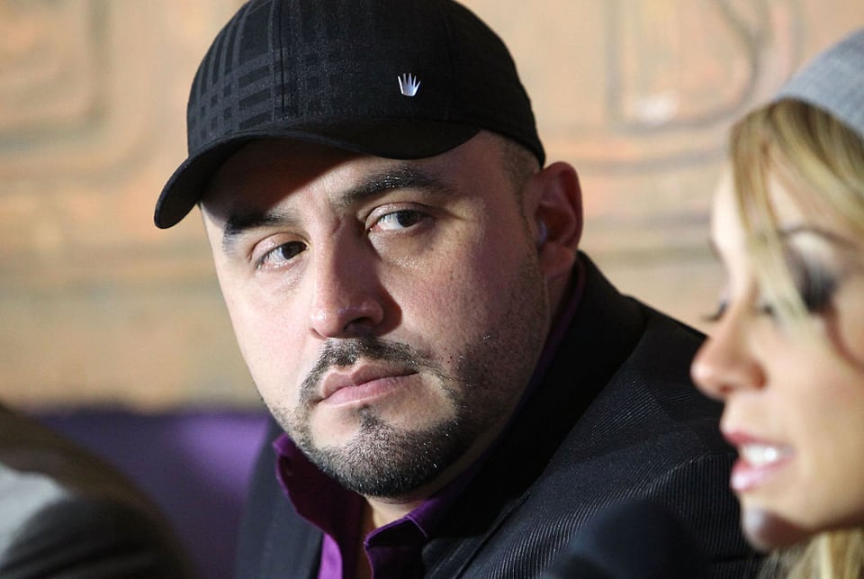 Juan Rivera pide oraciones luego de que su esposa fuera hospitalizada (VIDEO) featured image