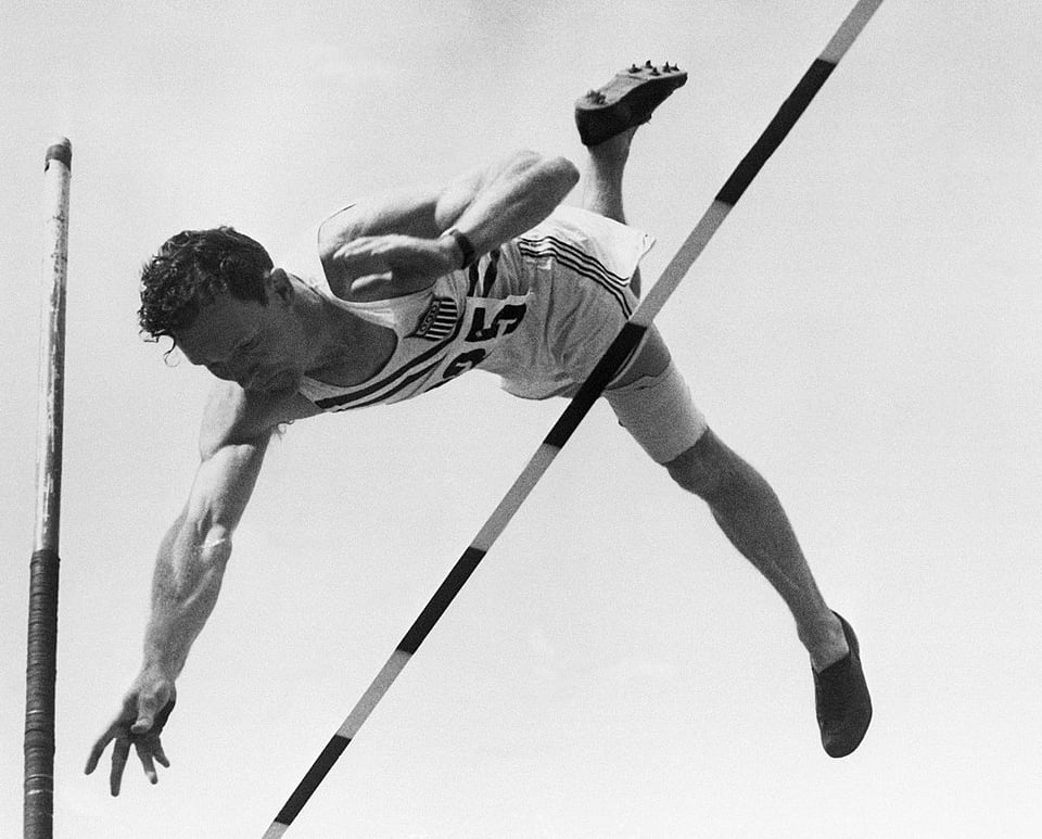 Muere Bob Ricards: El medallista olímpico ha muerto a los 97 años (FOTOS)