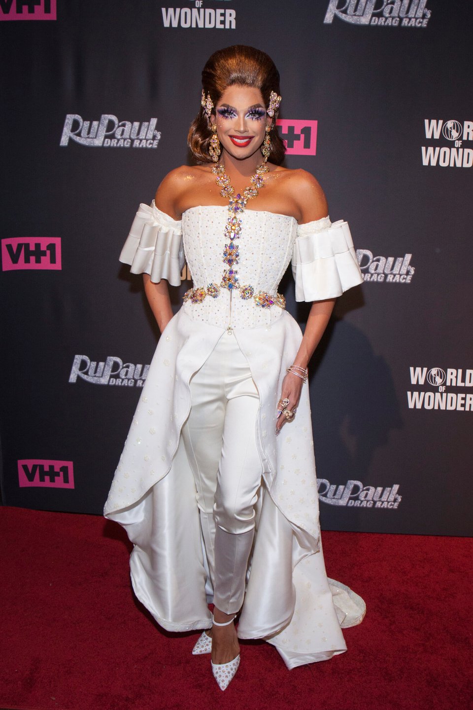 Mexico, ambassador, white dress, red carpet, drag artist