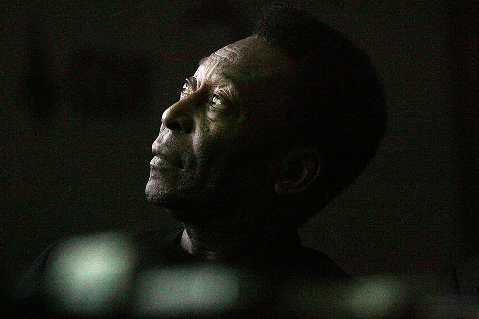 Familiares de Pelé se reúnen en hospital de Sao Paulo tras sus complicaciones de salud (FOTOS) featured image