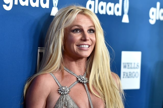 Britney Spears and Elton John debut their long-awaited duet ‘Hold Me Closer’
