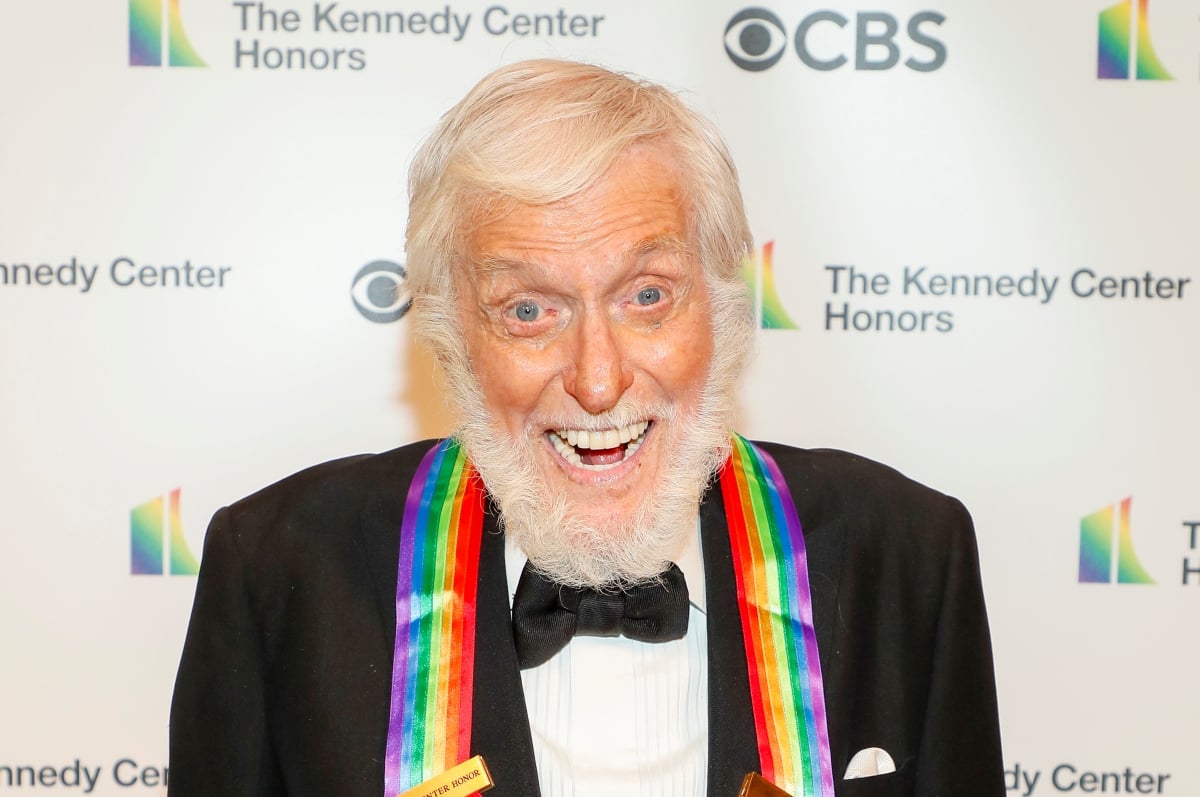 El legendario actor Dick Van Dyke sufre terrible accidente automovilístico a sus 97 años