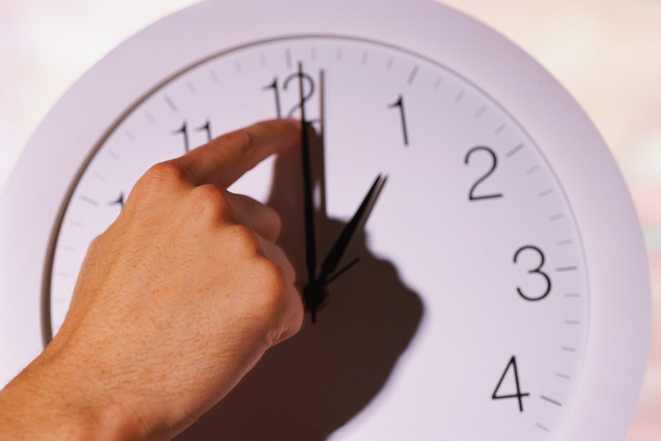 ¿Qué beneficios se obtendrán al dejar de usar el cambio de horario de verano en EEUU?