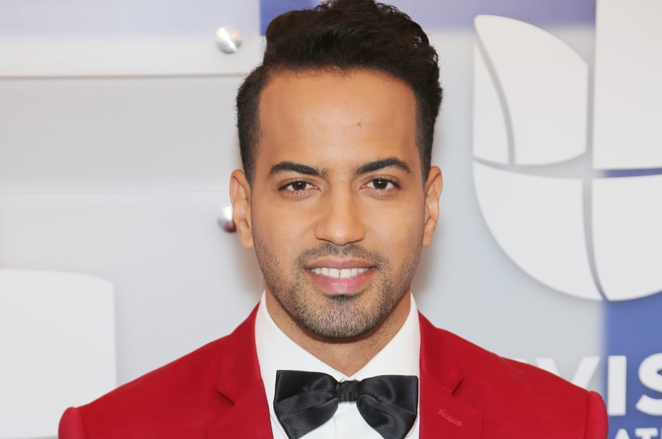 El periodista de Telemundo y Univisión Eliecer Marte, anuncia junto a su esposo que serán papás biológicos featured image