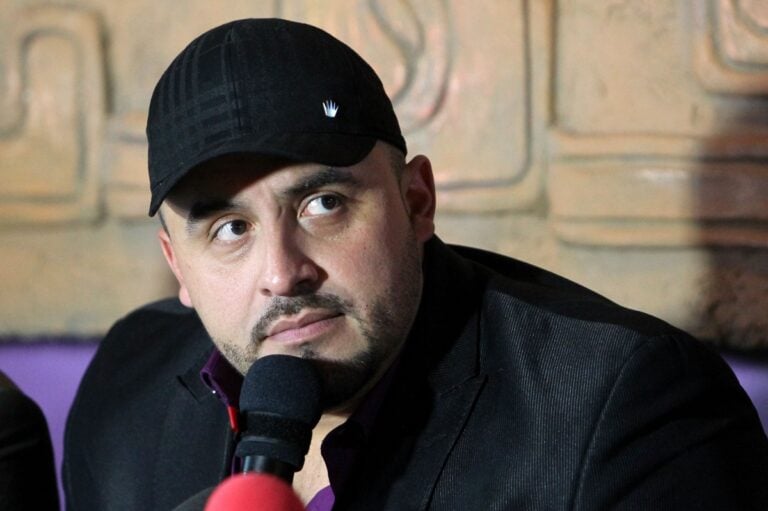 Juan Rivera revela detalles de la cirugía de su esposa: «Pasa por momentos difíciles»