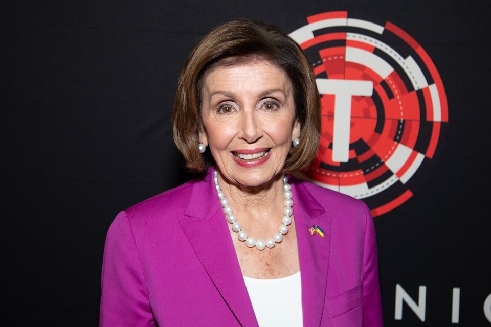 Nancy Pelosi rompe el silencio y dice estar ‘traumatizada’ tras ataque contra su esposo featured image