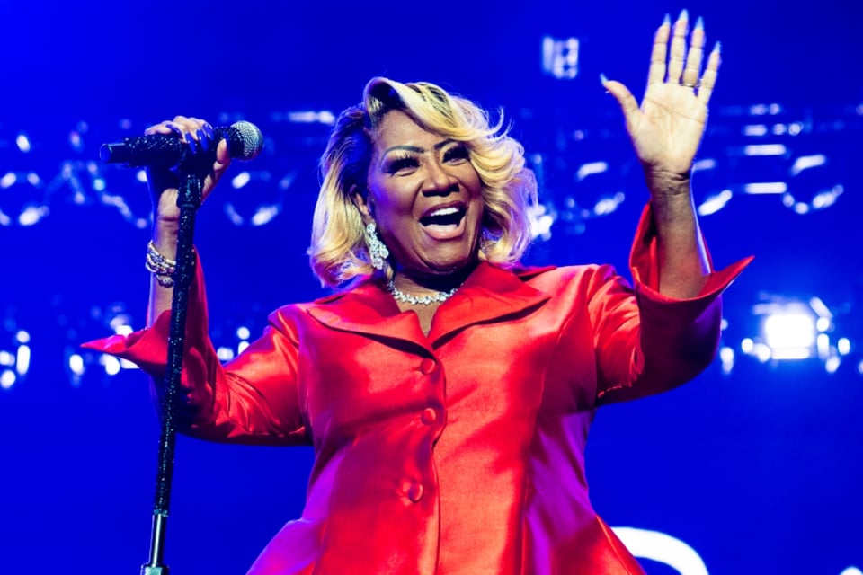La cantante Patti LaBelle sale corriendo del escenario tras amenaza de bomba en teatro de Milwaukee