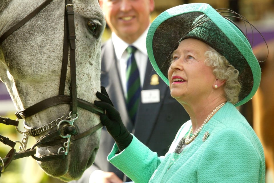 Hombre que predijo la muerte de la reina Isabel II también anunció cuándo morirá el rey Carlos III