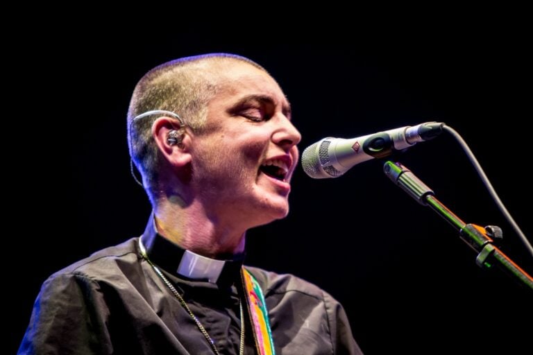 Resurge ‘sacrilegio’ de Sinead O’Connor contra la iglesia católica y dicen qué harán con su cuerpo