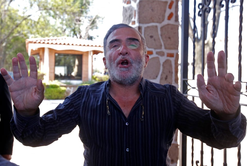 Aseguran que habrían falsificado la firma de Vicente Fernández Jr para donar sus bienes a su madre