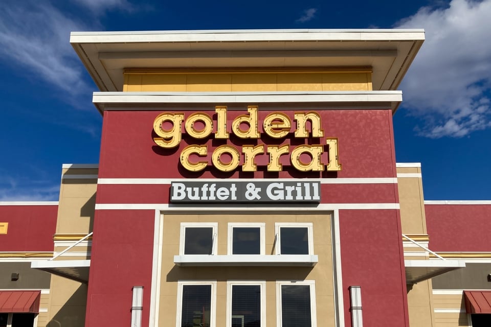 Golden Corral cierra una ubicación, Arizona, Compras, Comunidad, Crisis
