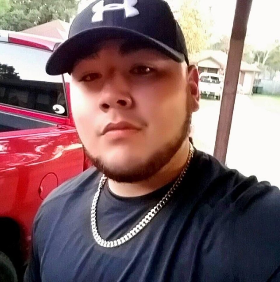 Zeferino Baeza quedó muerto en su camioneta Dodge Ram