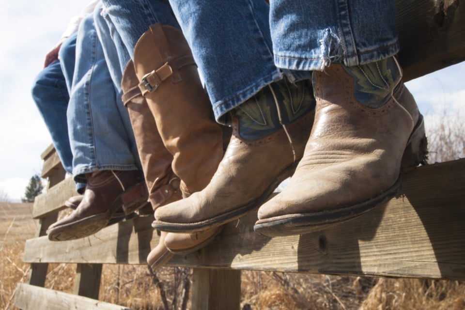 modelos, pies, boots, café