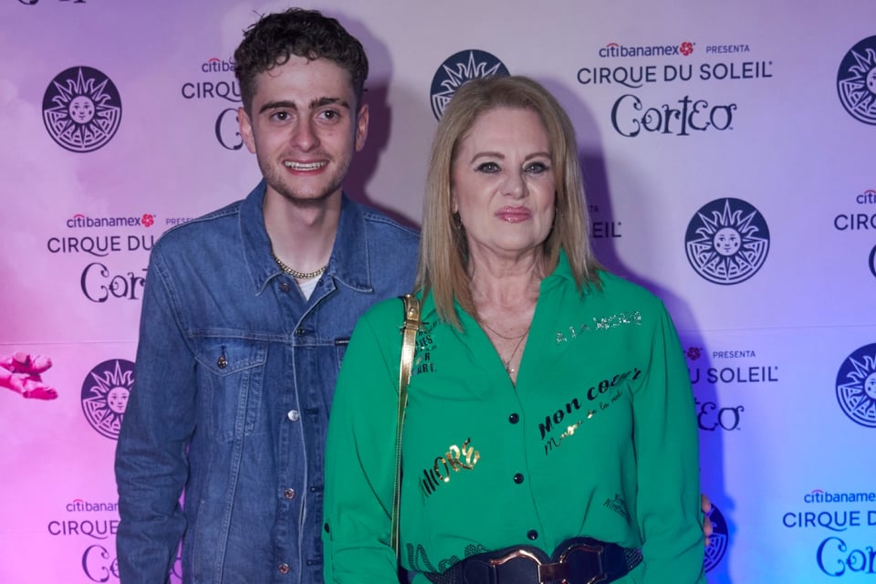Erika Buenfil’s son appears with a pink wig on social media