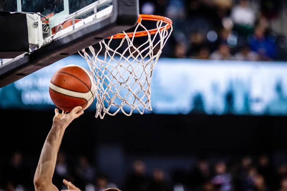 6 Hispanic basketball stars who changed the game