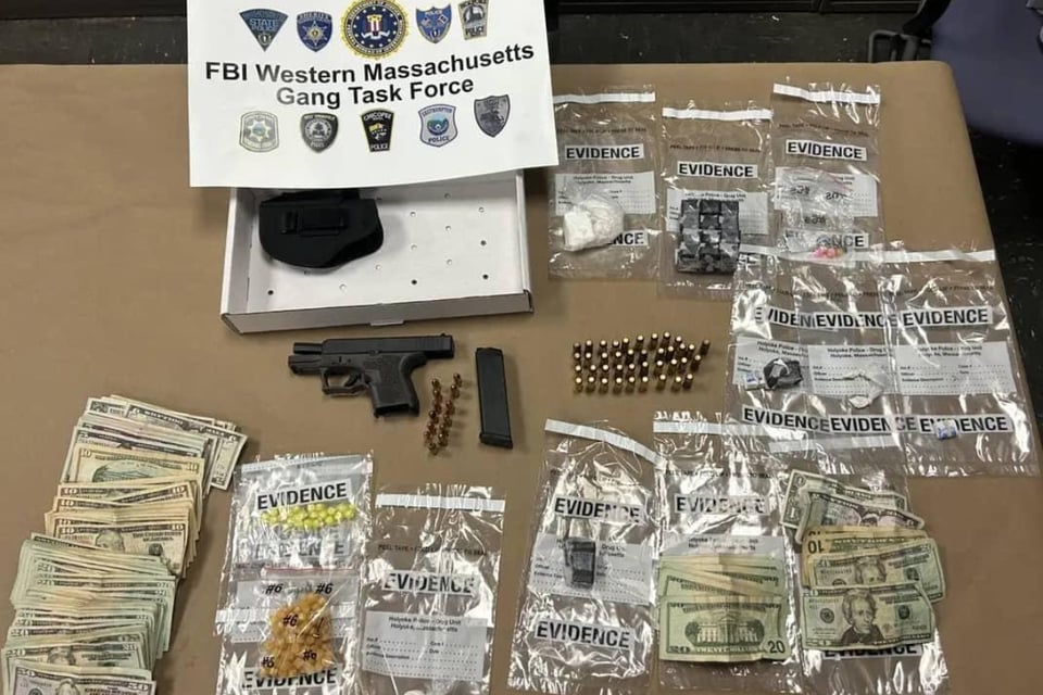 Arrestan a cuatro hispanos en Holyoke, Departamento de Policía, Operación Calles Seguras, Cocaína, Fentanilo
