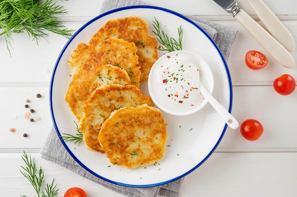 Latkes, sufganiyot, tortitas de patata, comida, tradición