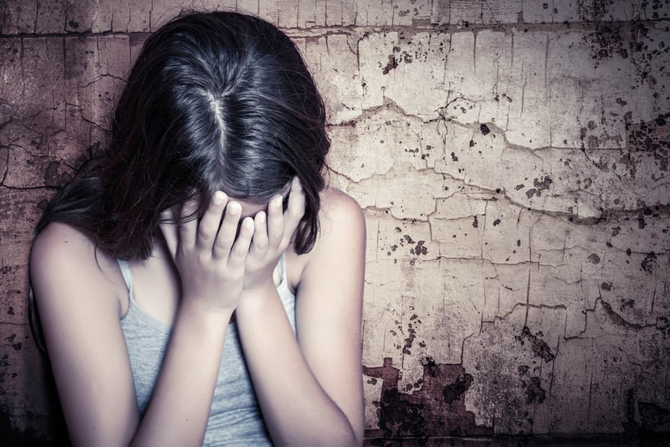 How to prevent bullying, Teenage girl crying