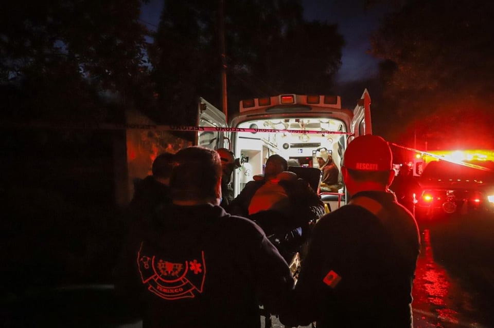 Cuerpos de cantantes mexicanos muertos en accidente llegan a su tierra